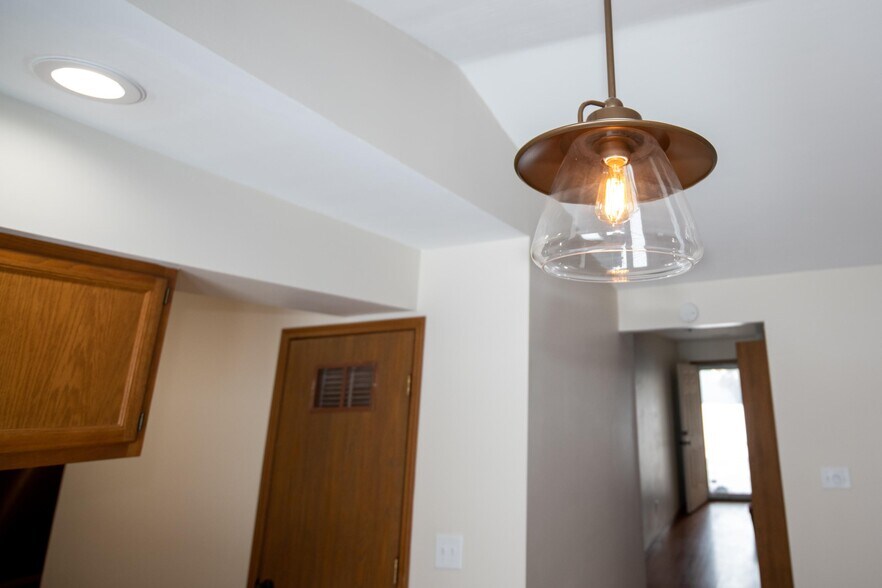 Building Photo - 116 Pierre Pl