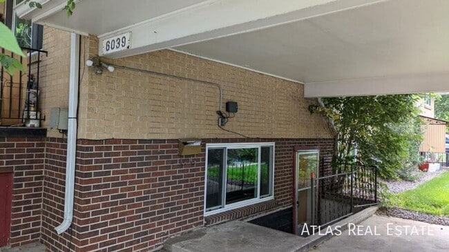 Building Photo - 6035 W 39th Ave