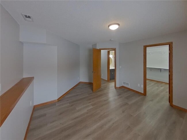 Building Photo - 14885 Crandall Ave.