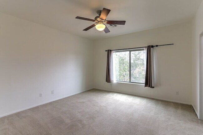 Building Photo - Rancho Sahuarita