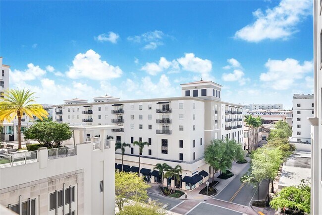 Building Photo - 301 Altara Ave