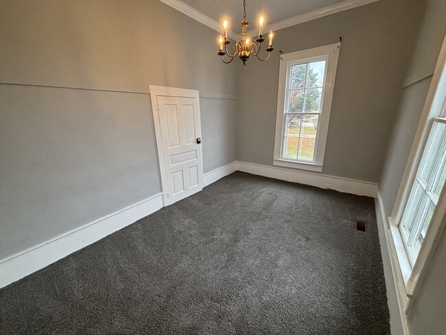 Building Photo - 800 Lennie Ln