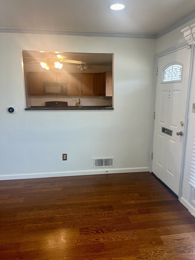Building Photo - 3012 Oxon Run Ct