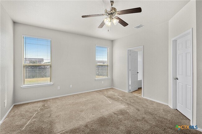 Building Photo - 1602 Gigante Dr