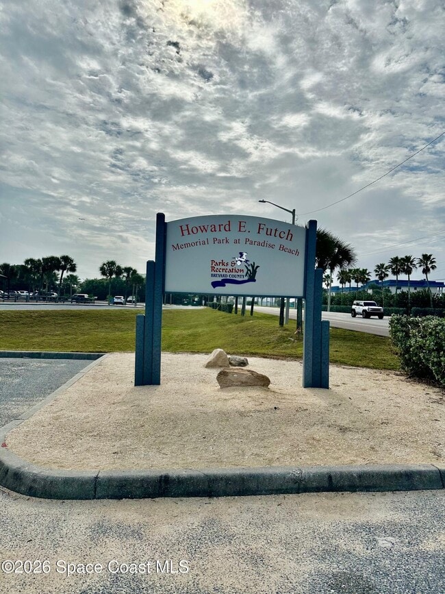 Building Photo - 335 Paradise Blvd