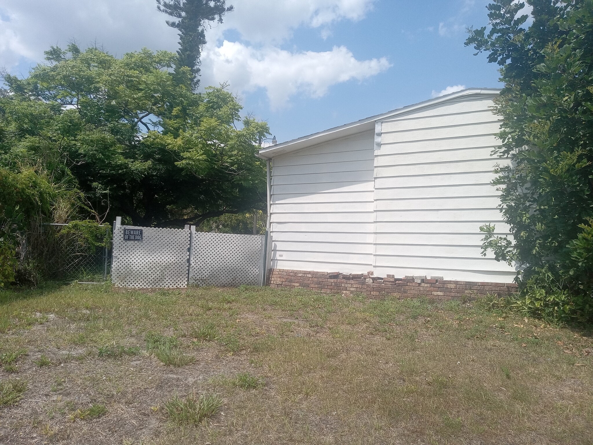 Building Photo - 7566 Peyraud Dr