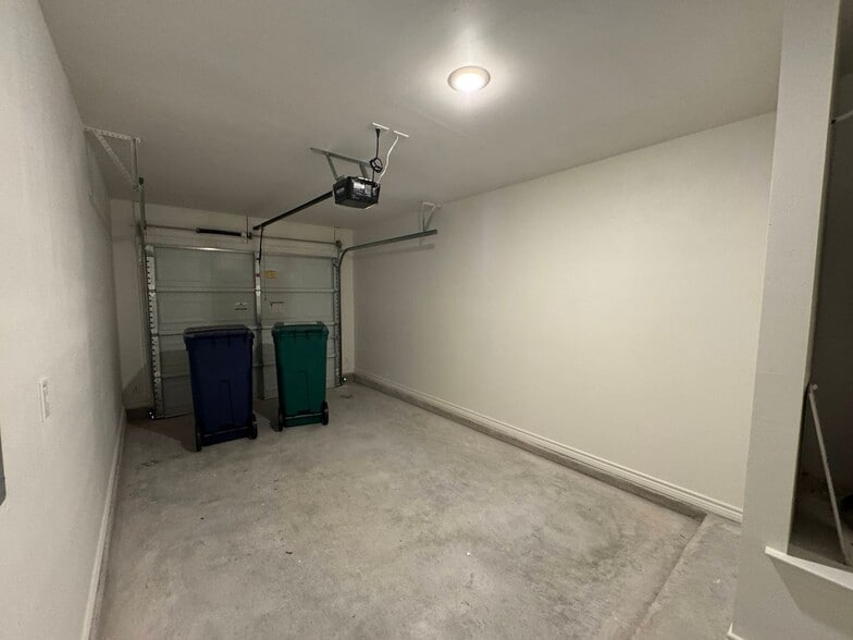 Building Photo - 1206 Concord Dr