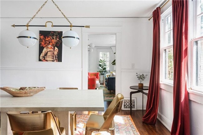 Building Photo - 1031 Austin Ave NE