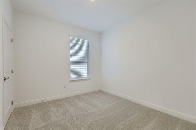 Building Photo - 517 Madelines Mdw Ln