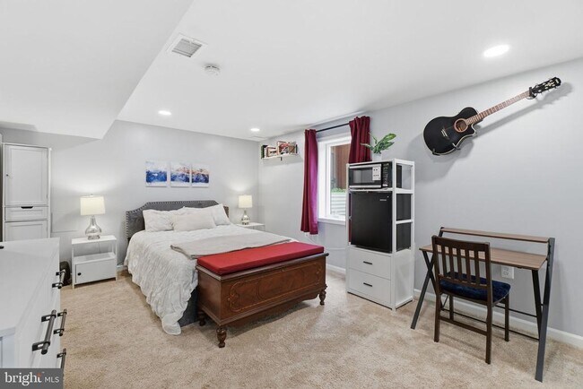 Building Photo - 345 Wesmond Dr