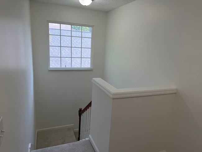 Building Photo - 106 Meridian Ct