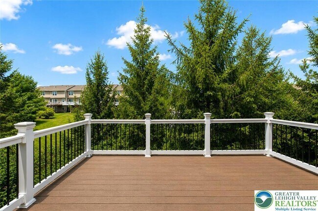 Building Photo - 1079 Sparrow Way
