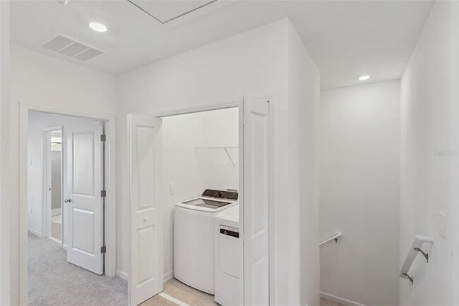 Building Photo - 2653 Skyline Lp