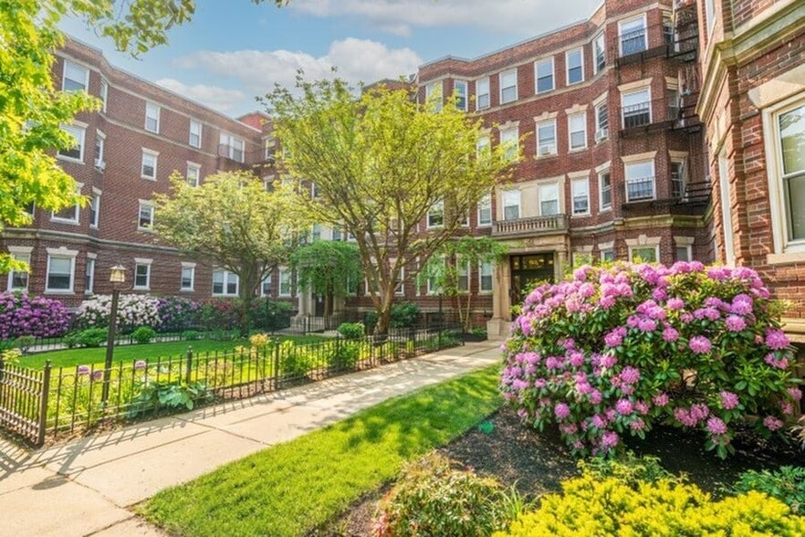 Building Photo - 104 Queensberry St