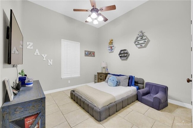 Building Photo - 24 3rd N Ln