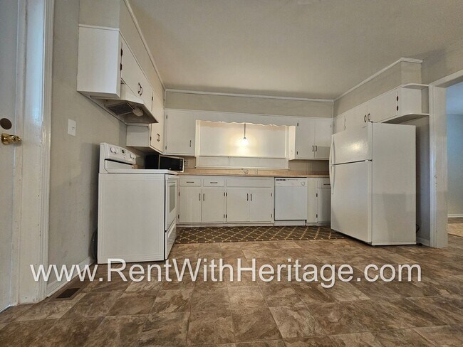 Building Photo - WOW!!!..GRANPA'S BUNGALOW /AWESOME RANCH HOME/ NATURE LOVER'S DREAM / GREAT LOCATION