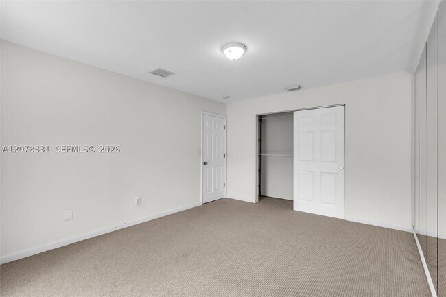 Building Photo - 255 Sunrise Dr