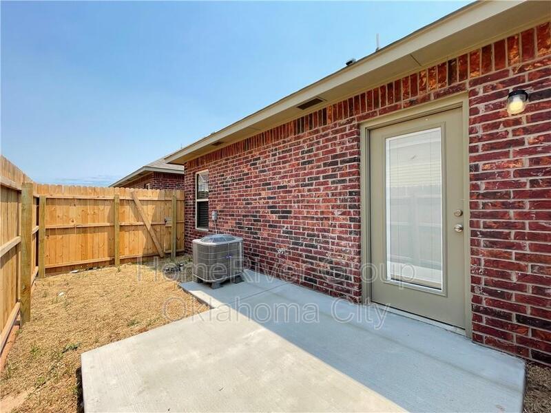 Building Photo - 1001 SW 91st St