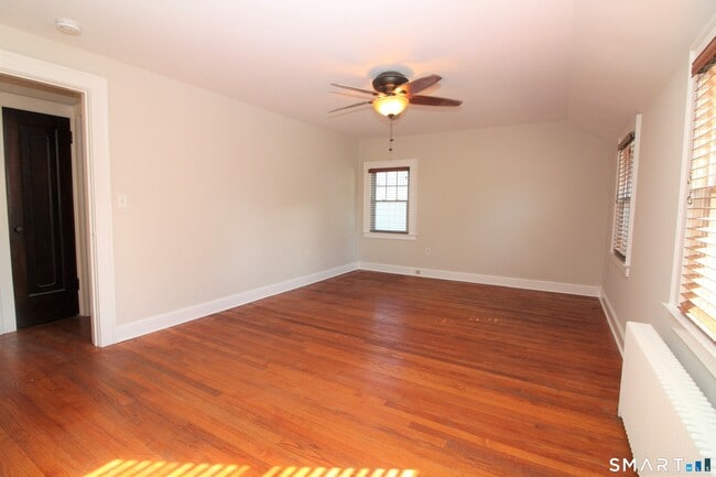 Building Photo - 53 Lilac Ave