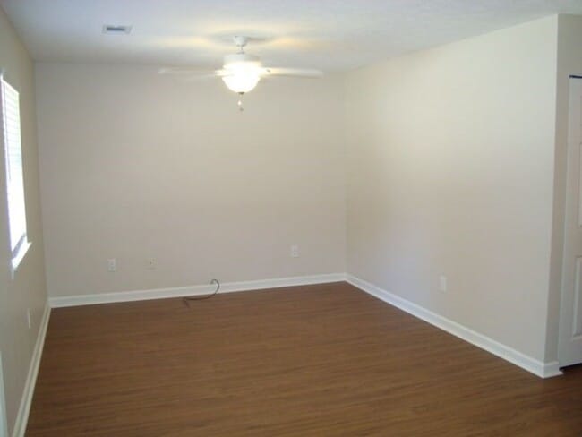 Building Photo - 1351/1353 Kurt Circle