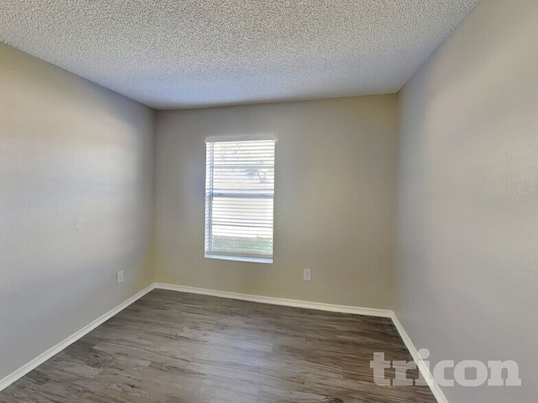 Building Photo - 3181 Clewiston St