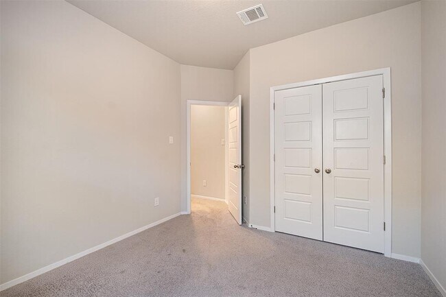 Building Photo - 244 Shugart St