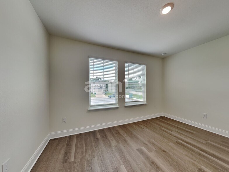 Building Photo - 2250 Dablon Ct