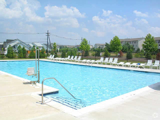Pool - Yorkshire Village Senior 55+