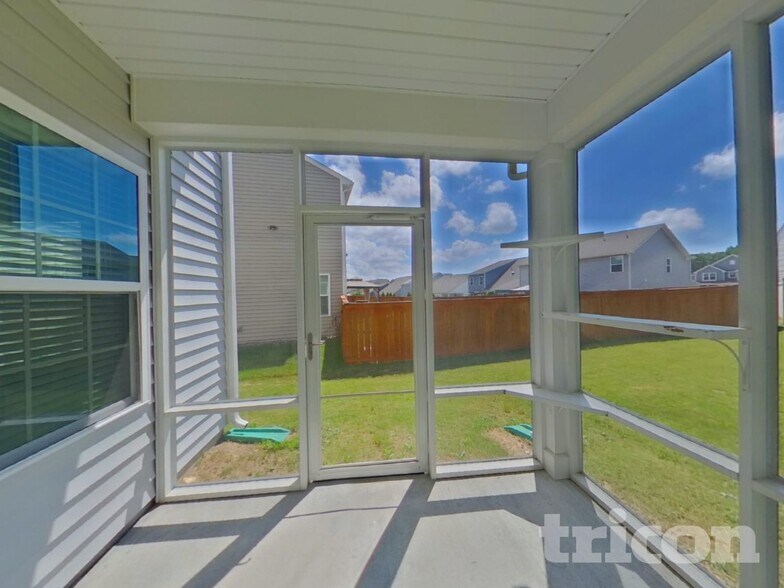 Building Photo - 1302 Harkey Creek Dr