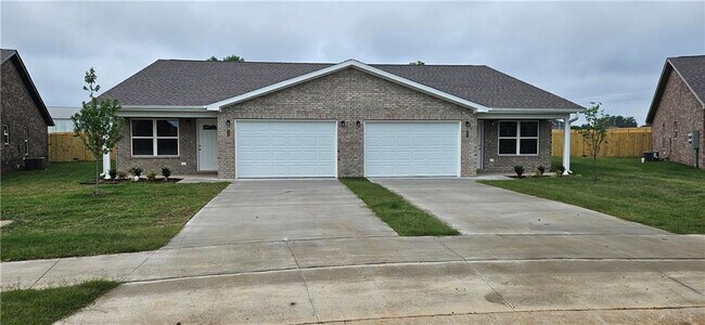 Primary Photo - 625 NW 68th Ave