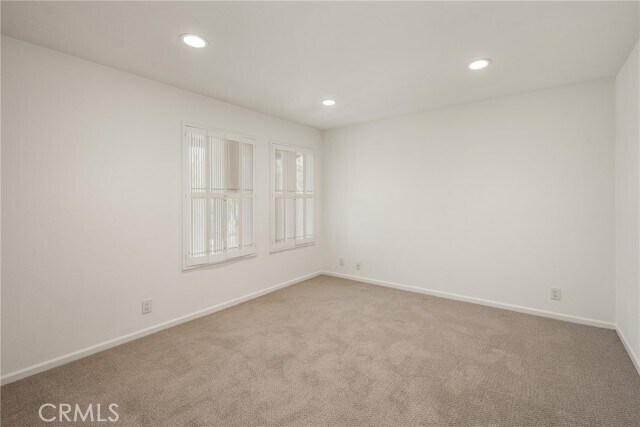 Building Photo - 5 Rue Fontainebleau