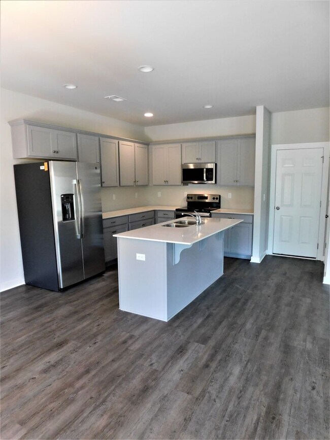 Building Photo - Home for rent in Pinson, AL!!! Available to View with 48 Hours Notice!