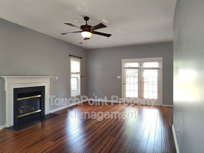 Building Photo - 9405 Mitchell Glen Dr