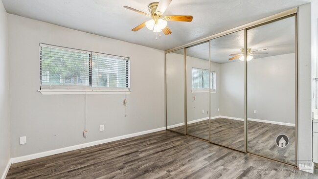 Building Photo - Charming Updated Gem Near Quail Springs!