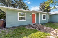 Building Photo - MOVE IN SPECIAL-Beautiful Newly Renovated 2/1 Duplex in St. Cloud - No HOA