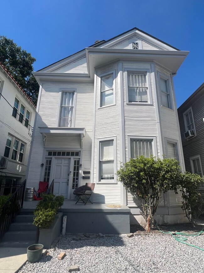 Building Photo - 7414 Burthe St