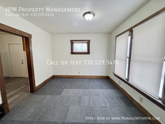 Building Photo - 1722 Harrisburg Rd NE