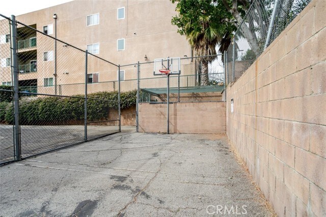 Building Photo - 13100 Bromont Ave