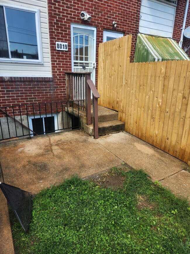 Building Photo - 8019 Gough St