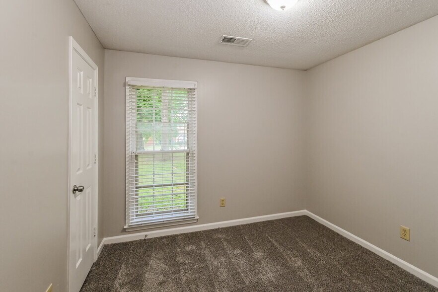 Building Photo - 4030 Birch Glen Dr