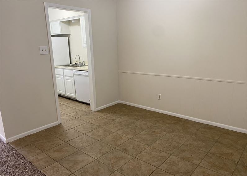 Building Photo - 2411 Pedernales Dr