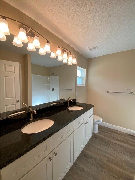 Building Photo - 2810 W Pintado Dr