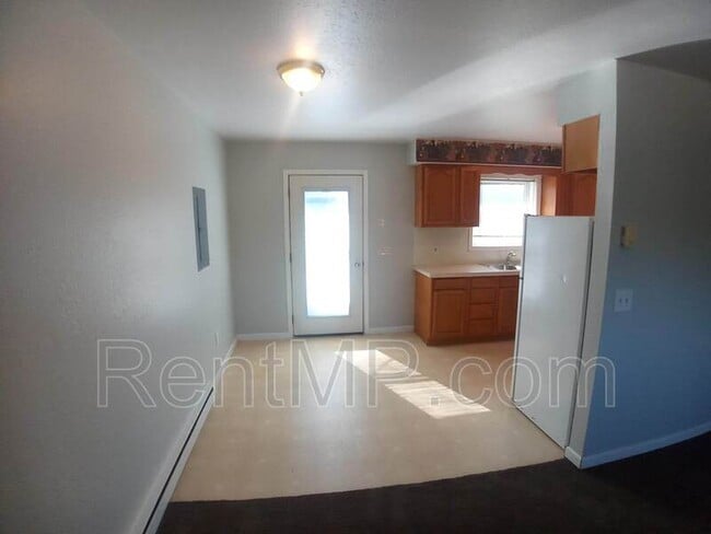 Building Photo - 3050 Elroy Drive-7