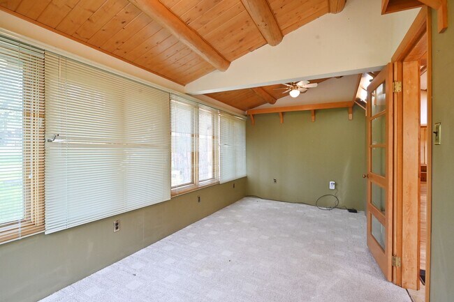Building Photo - 272 Fish Hatchery Rd