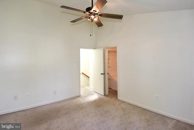 Building Photo - 2304 Hunters Square Ct
