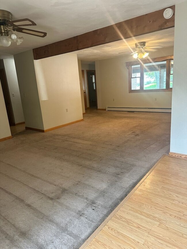 Building Photo - Spacious 3-Bedroom Home with Bonus Rooms i...