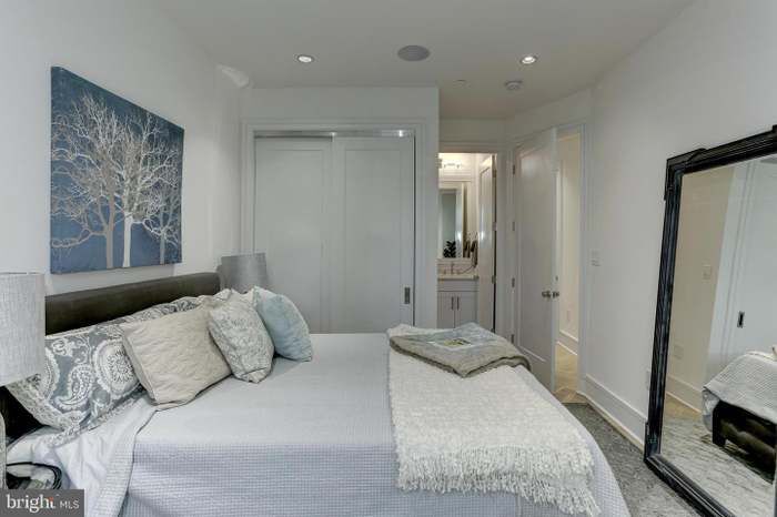 Building Photo - 1712 15th St NW