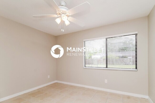 Building Photo - 4 Bedroom Pet-Friendly Home in LONGWOOD, F...