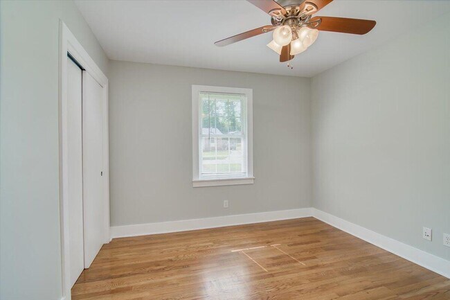 Building Photo - 2615 Springwood Dr