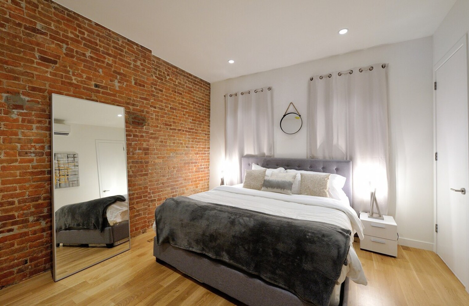 Building Photo - 348 W 45th St